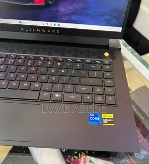 New Laptop Alienware 16x Aurora 16GB Intel Core i7 SSD 512GB