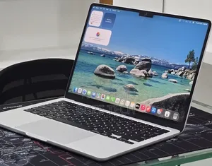 New Laptop Apple MacBook Air 2024 M3 16GB Apple M3 SSD 256GB