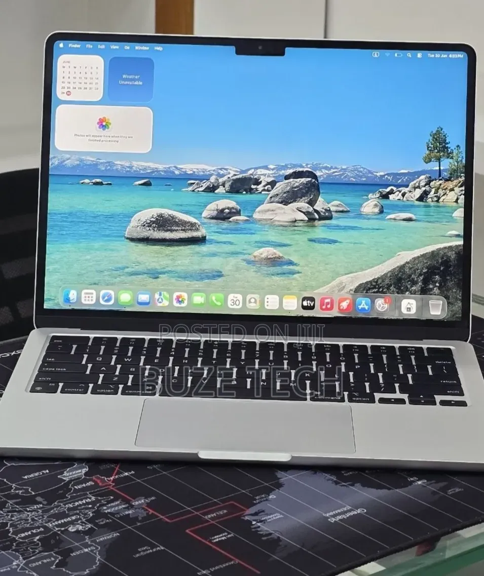 New Laptop Apple MacBook Air 2024 M3 16GB Apple M3 SSD 256GB