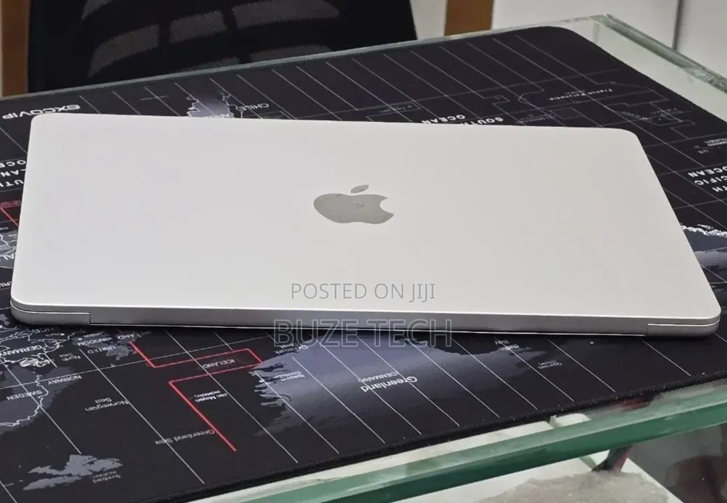 New Laptop Apple MacBook Air 2024 M3 16GB Apple M3 SSD 256GB