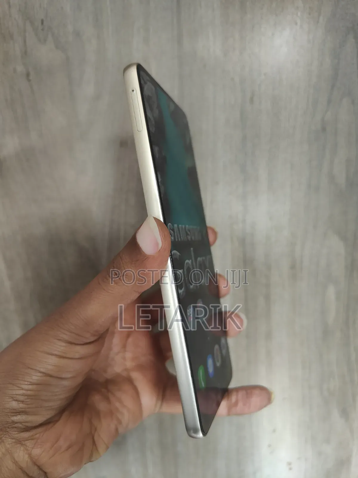 Samsung Galaxy C55 256 GB Orange