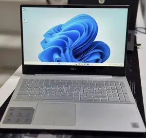 New Laptop Dell Inspiron 15 8GB Intel Core i5 SSD 256GB