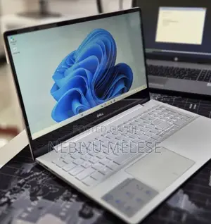 New Laptop Dell Inspiron 15 8GB Intel Core i5 SSD 256GB