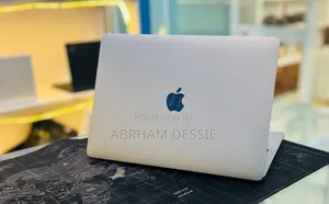 New Laptop Apple MacBook Pro 2022 M2 8GB Apple M2 SSD 512GB