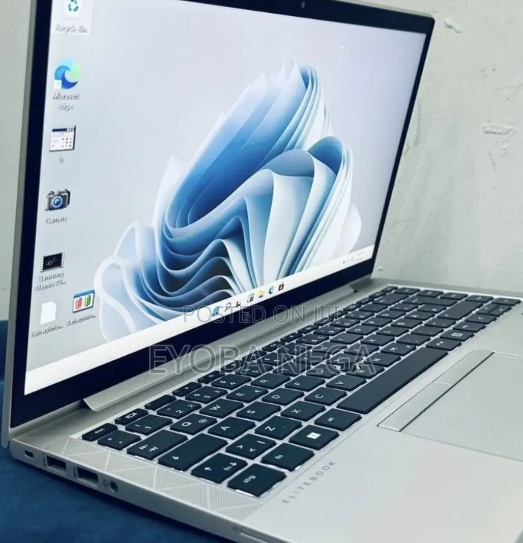 New Laptop HP EliteBook 840 G8 16GB Intel Core i5 SSD 512GB