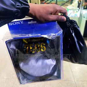 Sony MDR7506 Professional LD Headphone (International Model)