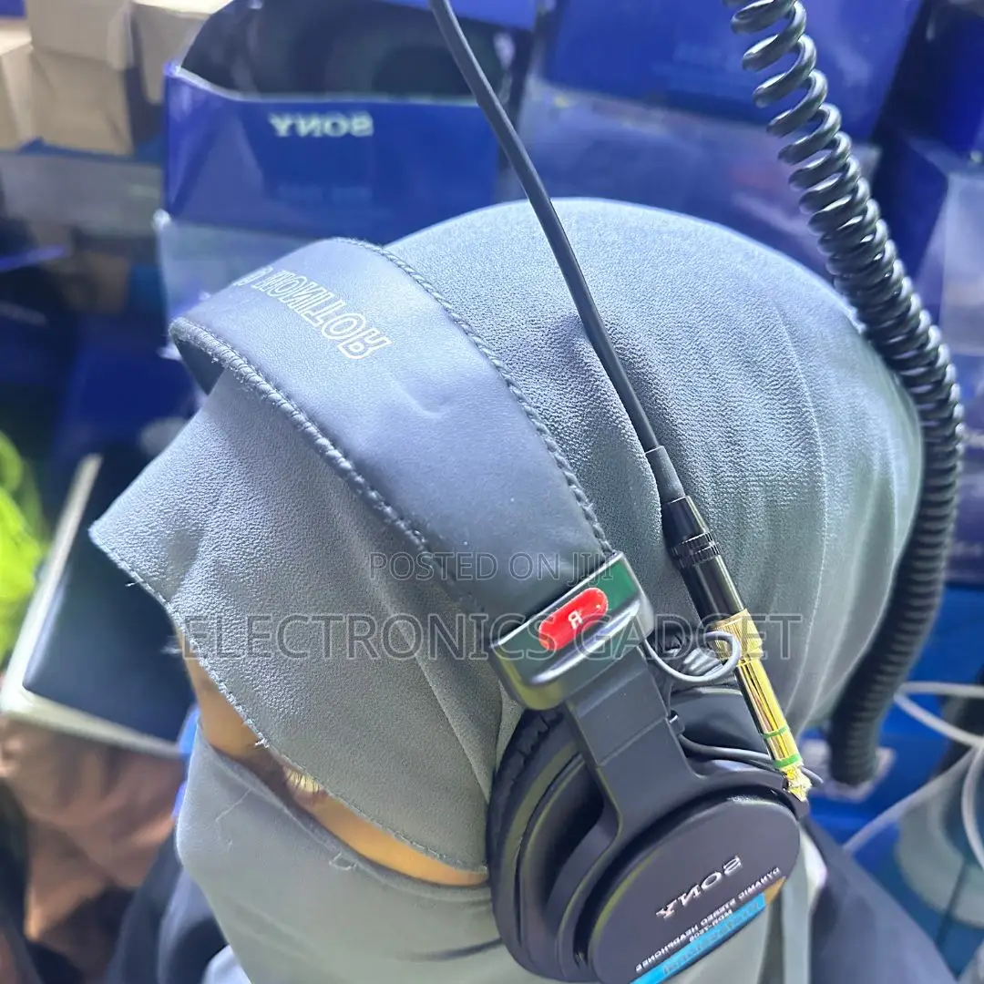 Sony MDR7506 Professional LD Headphone (International Model)