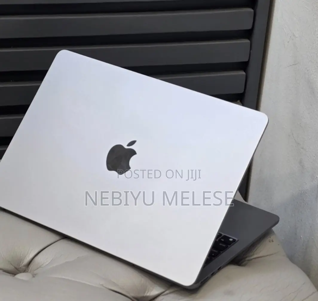 New Laptop Apple MacBook Air 2022 M2 8GB Apple M2 SSD 256GB
