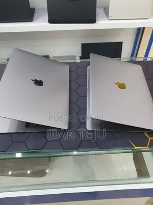 New Laptop Apple MacBook Pro 2021 M1 8GB Apple M1 SSD 256GB