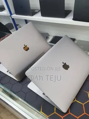 New Laptop Apple MacBook Pro 2021 M1 8GB Apple M1 SSD 256GB