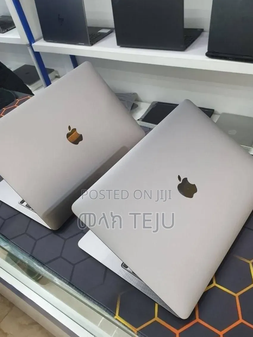 New Laptop Apple MacBook Pro 2021 M1 8GB Apple M1 SSD 256GB