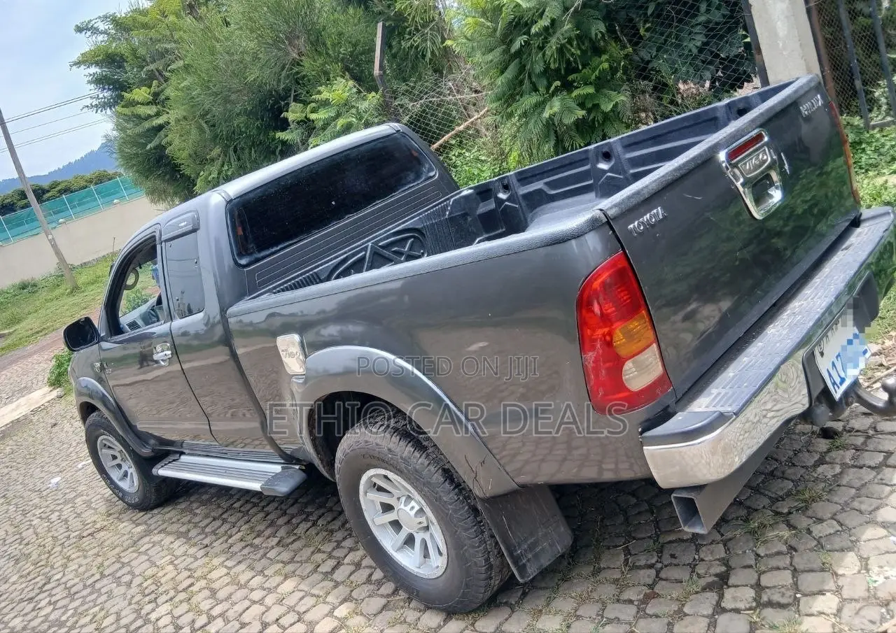 Toyota Hilux 2008 Black