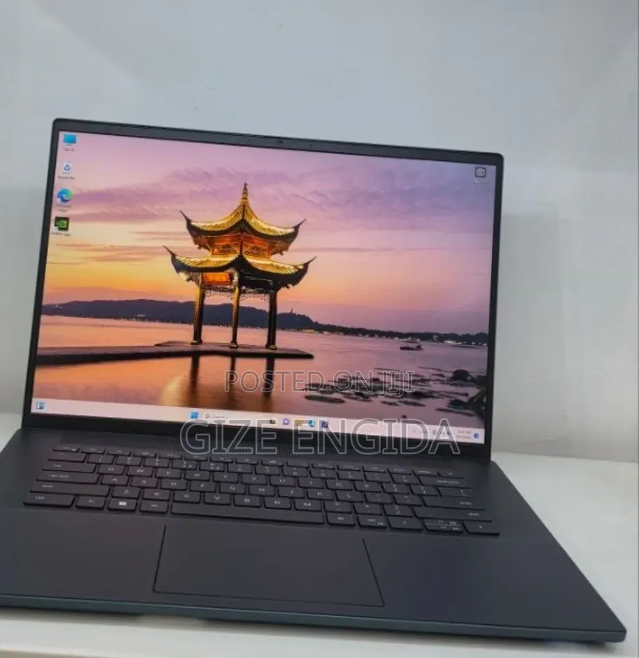 New Laptop Dell Inspiron 15 16GB Intel Core i7 SSD 512GB