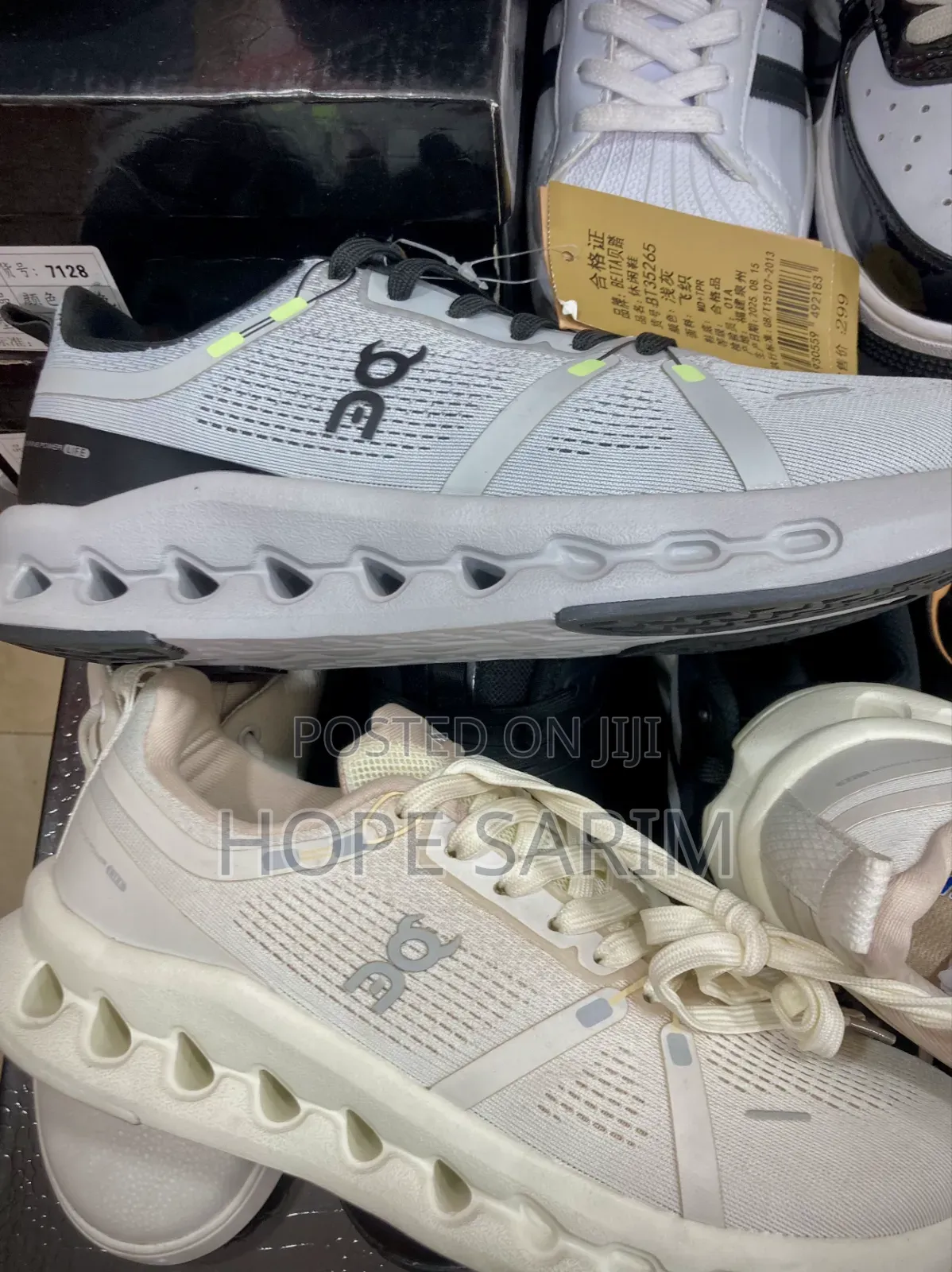 On Running Cloudsurfer (Light Grey):