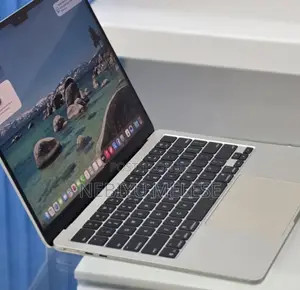 New Laptop Apple MacBook Air 2025 M4 16GB Apple M4 SSD 256GB