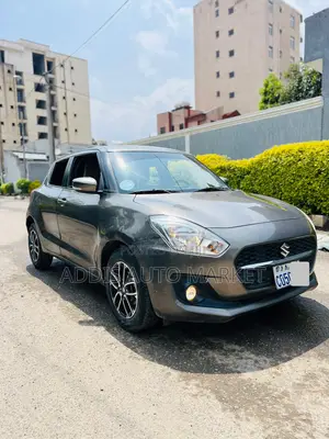 Suzuki Swift 2022 Gray