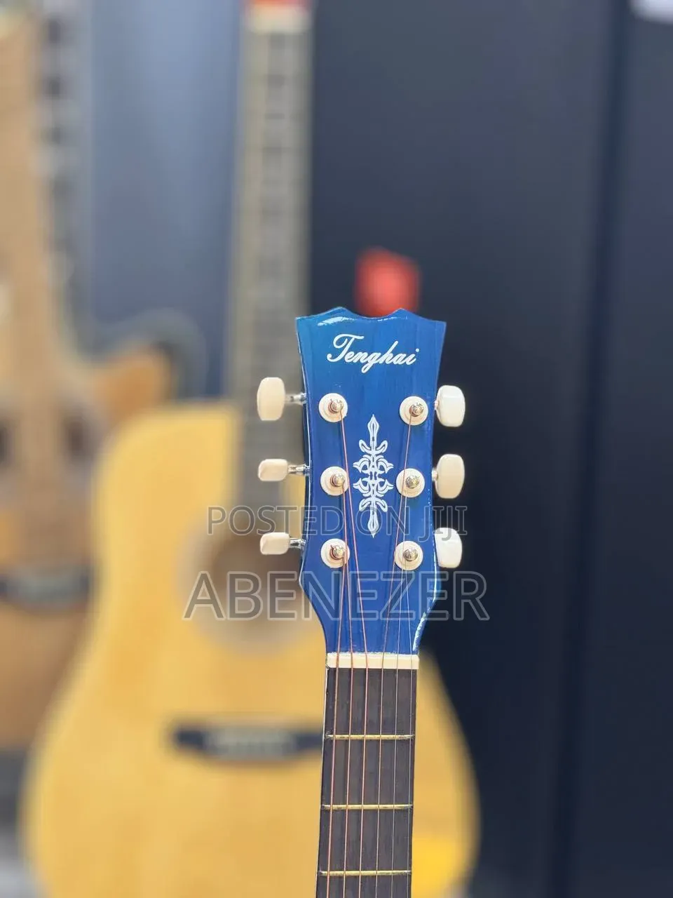 Box Guitar
