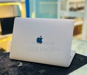 New Laptop Apple MacBook Pro 2022 M2 8GB Apple M2 SSD 512GB