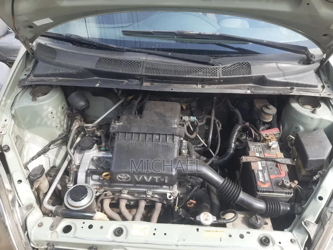Toyota Vitz 1999 Silver
