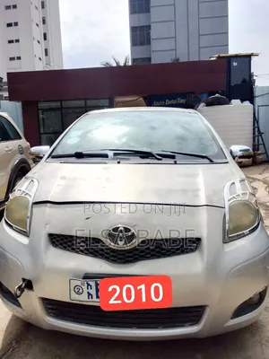 Toyota Yaris 2010 Silver