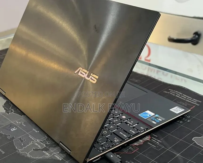 New Laptop Asus ZenBook Flip 14 UX461UA 16GB Intel Core i7 SSD 512GB
