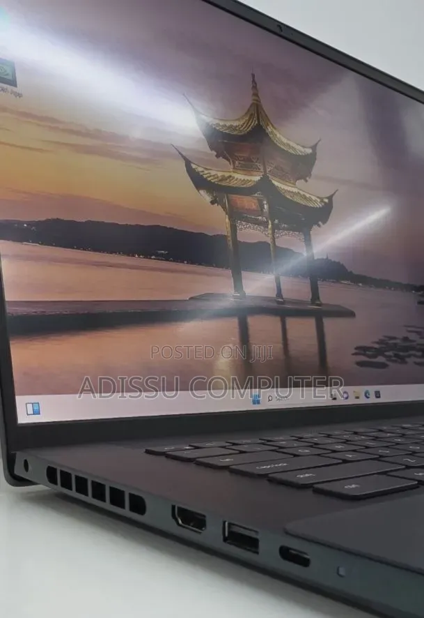 New Laptop Dell Inspiron 15 16GB Intel Core i7 SSD 512GB