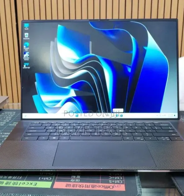 New Laptop Dell XPS 15 9500 16GB Intel Core i7 SSD 512GB