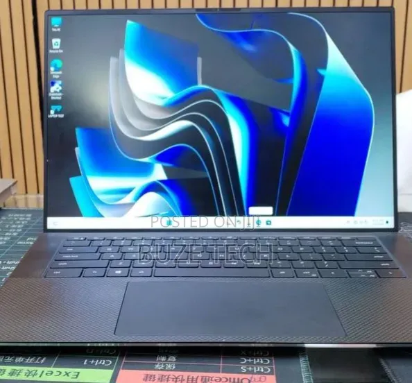 New Laptop Dell XPS 15 9500 16GB Intel Core i7 SSD 512GB