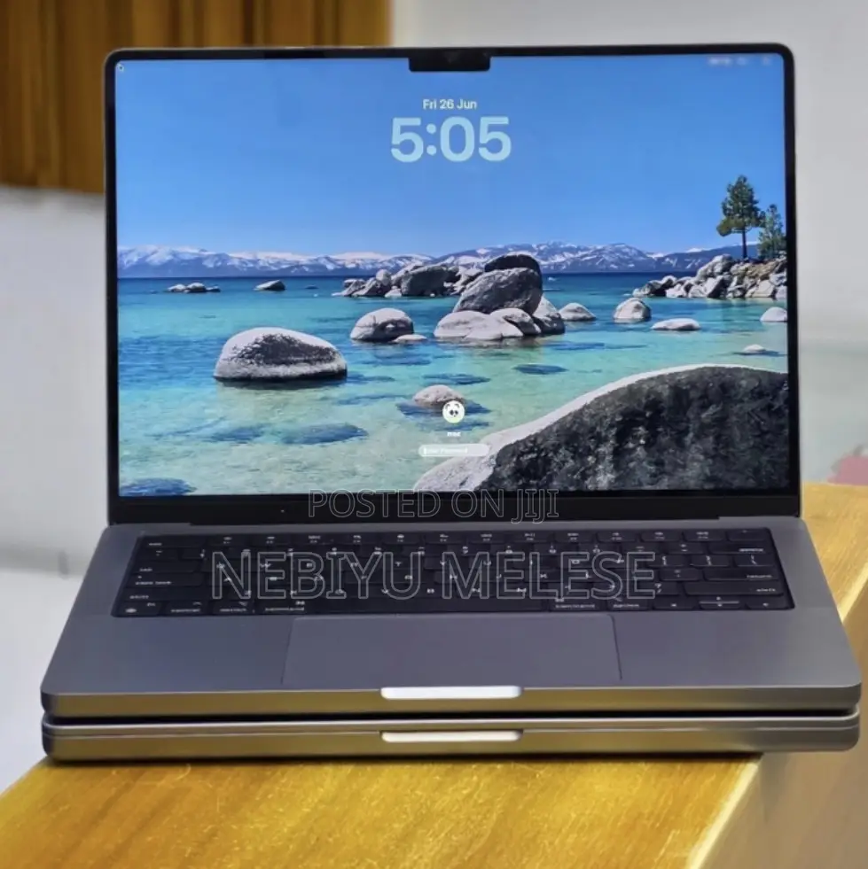 New Laptop Apple MacBook Pro 2021 M1 32GB Apple M1 Pro SSD 512GB