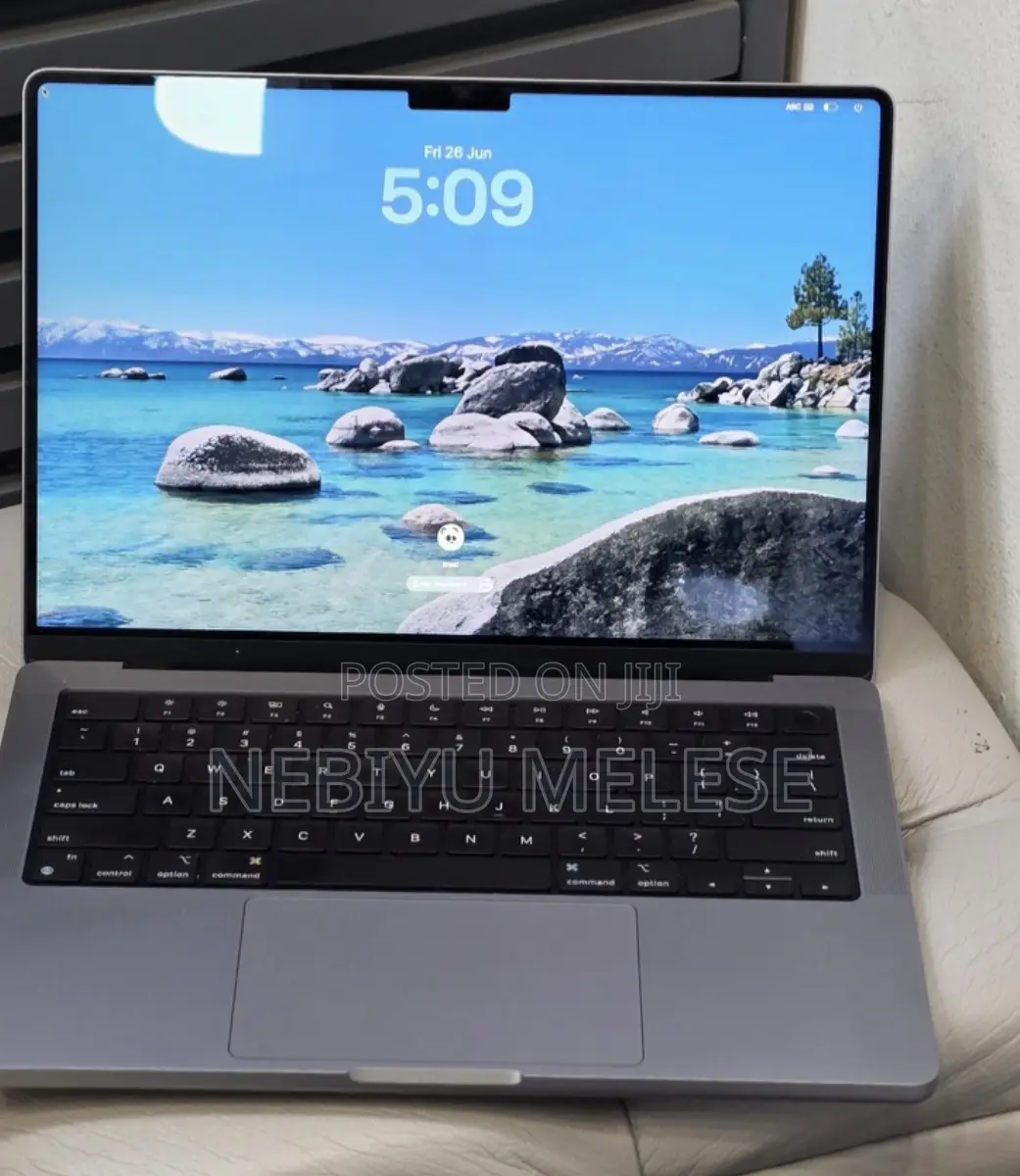 New Laptop Apple MacBook Pro 2021 M1 32GB Apple M1 Pro SSD 512GB