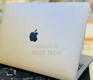 New Laptop Apple MacBook Pro 2022 M2 8GB Apple M2 SSD 512GB