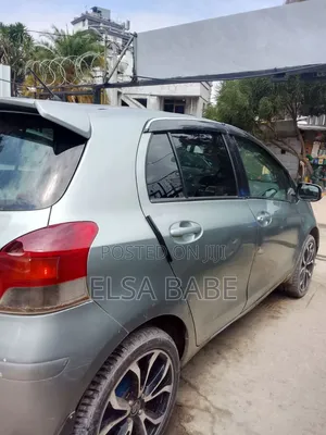Toyota Yaris 2008 Gray