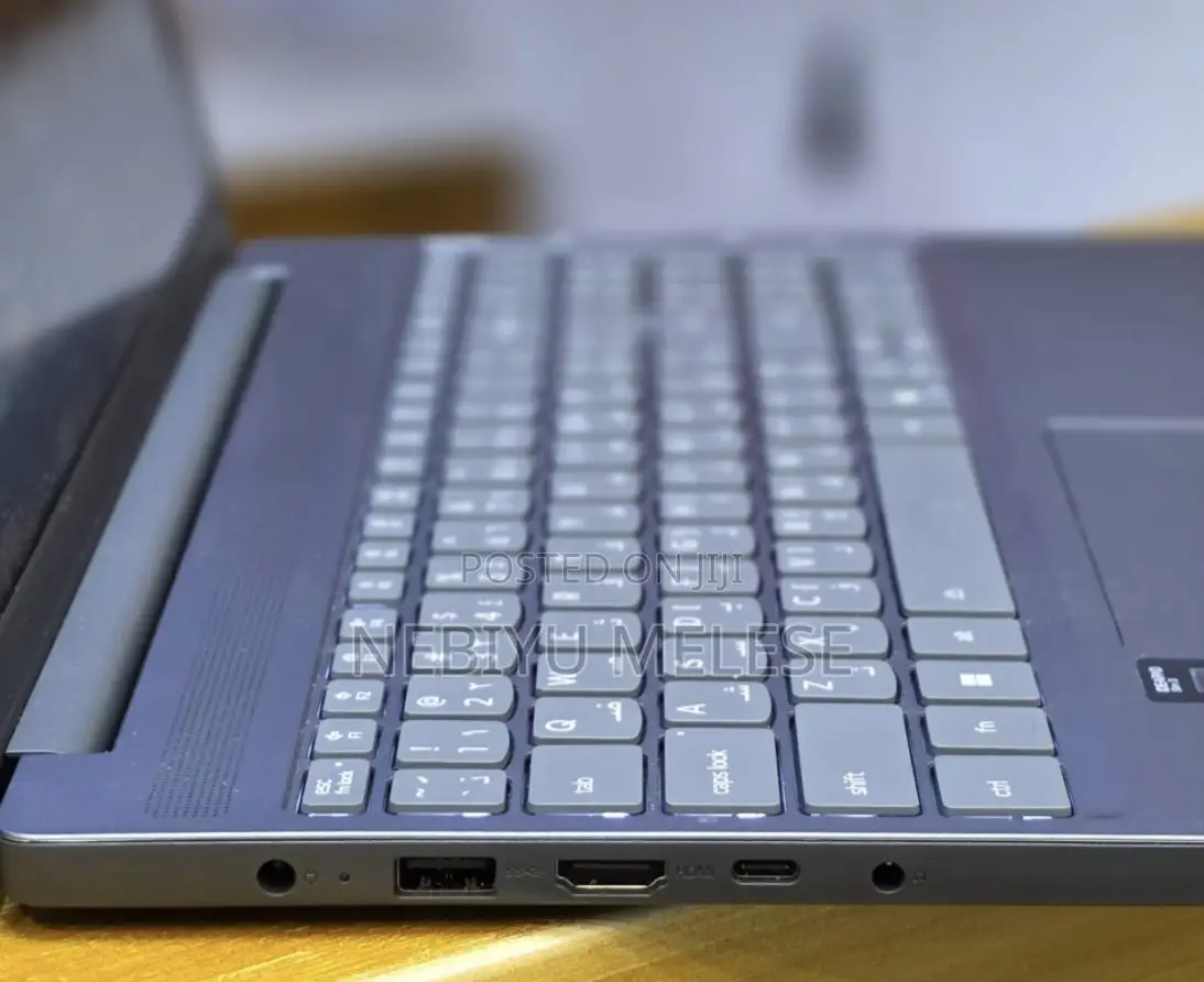 New Laptop Lenovo Ideapad 3 16GB Intel Core i7 SSD 512GB