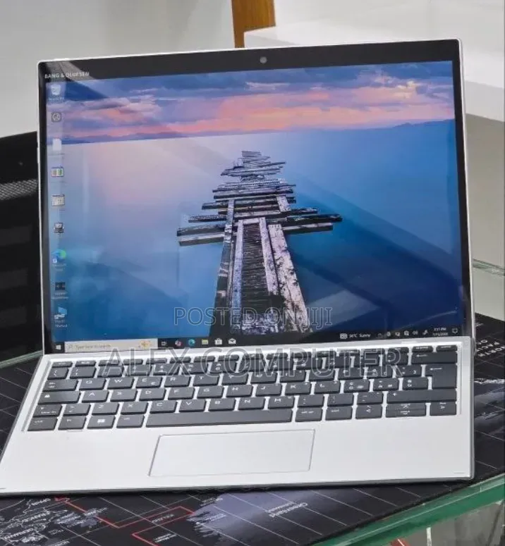 New Laptop HP Elite X2 G8 16GB Intel Core i7 SSD 512GB