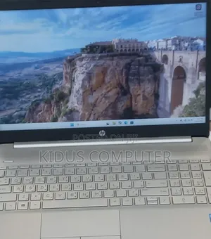 New Laptop HP Stream Notebook 8GB Intel Core i7 SSD 128GB