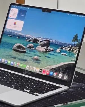 New Laptop Apple MacBook Air 2024 M3 16GB Apple M3 SSD 256GB