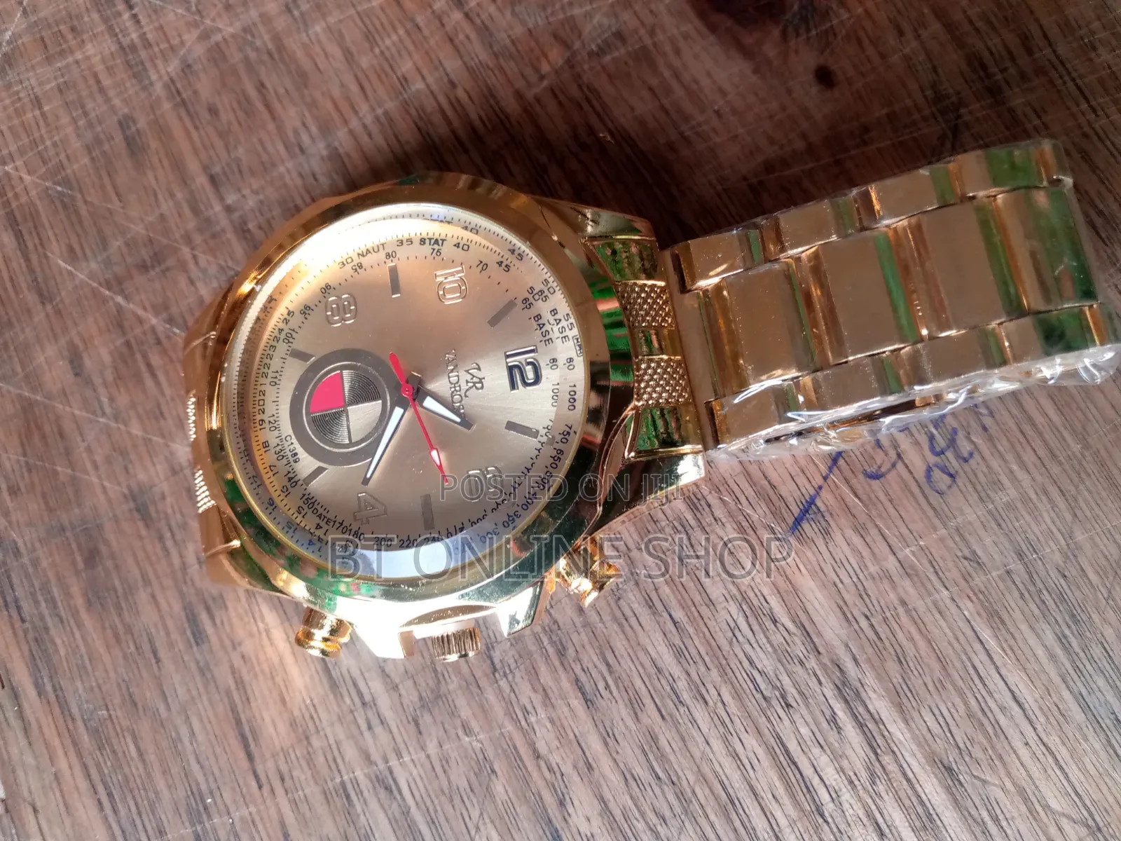 Elegant Gold Luxury Wristwatch – VANDROOS