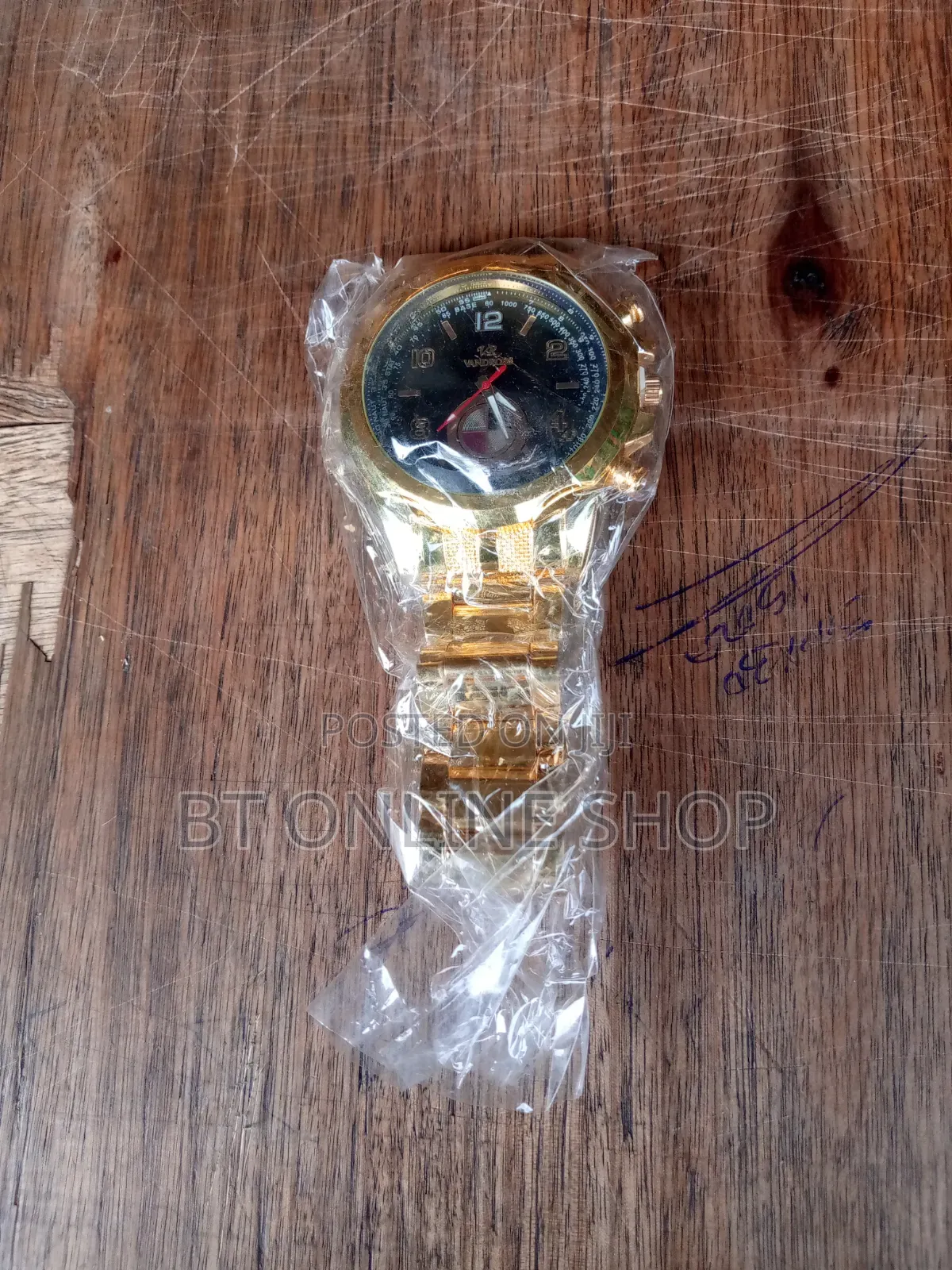 Elegant Gold Luxury Wristwatch – VANDROOS