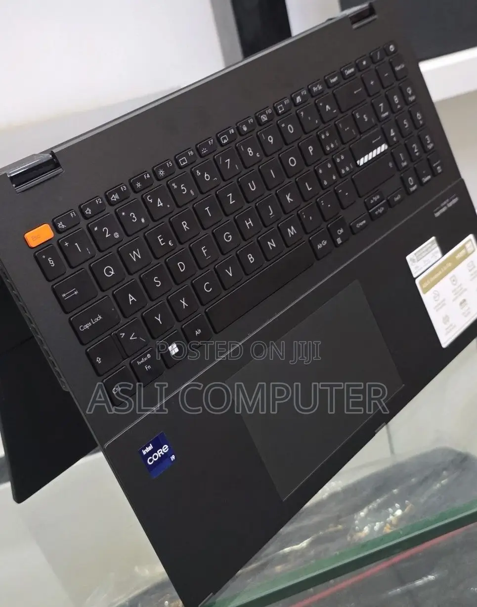 New Laptop Lenovo 16GB Intel Core Ultra 9 SSD 1T