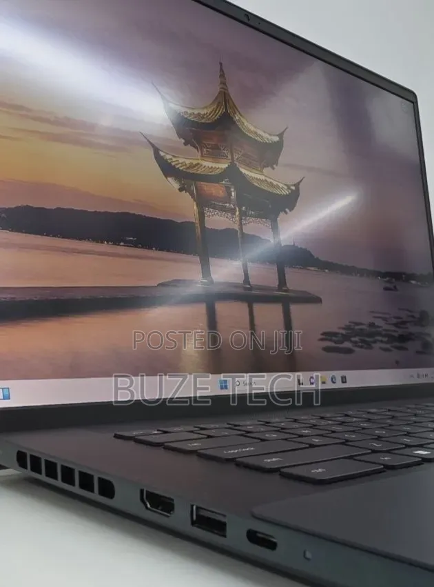 New Laptop Dell Inspiron 15 16GB Intel Core i7 SSD 512GB