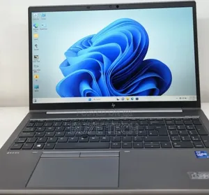 New Laptop HP ZBook Firefly G8 16GB Intel Core i7 SSD 512GB