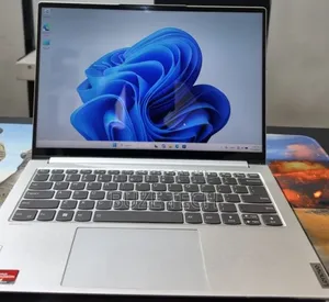 New Laptop Lenovo 16GB AMD Ryzen 7 SSD 512GB
