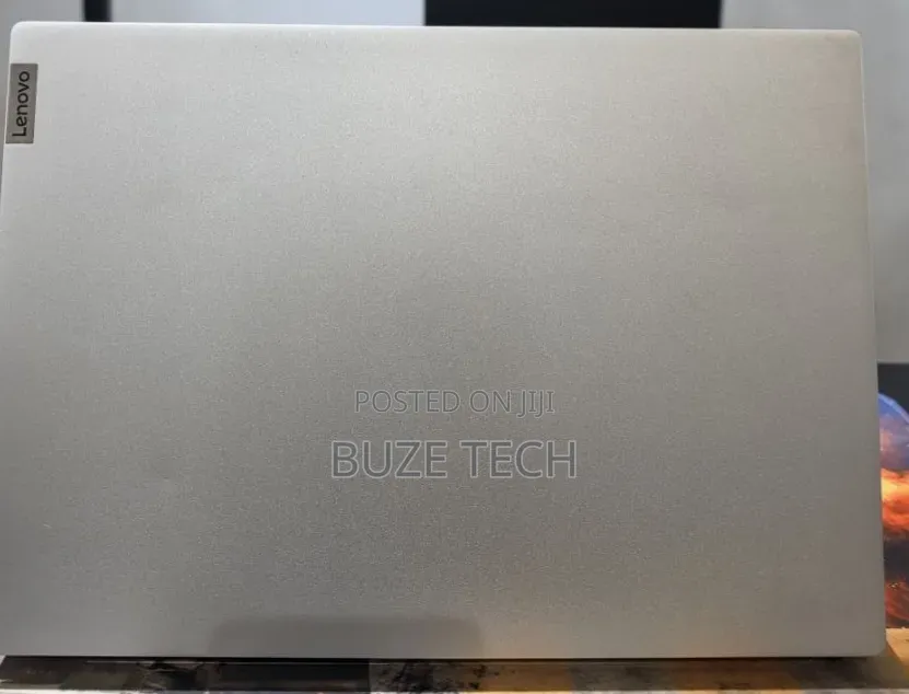 New Laptop Lenovo 16GB AMD Ryzen 7 SSD 512GB