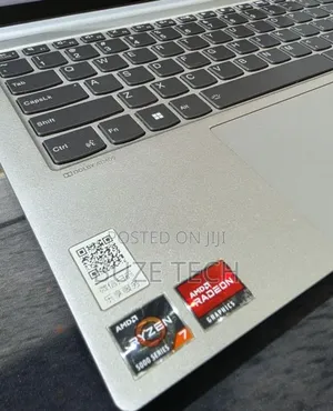 New Laptop Lenovo 16GB AMD Ryzen 7 SSD 512GB