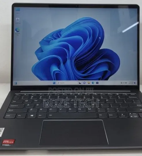 New Laptop Lenovo 16GB AMD Ryzen 7 SSD 512GB