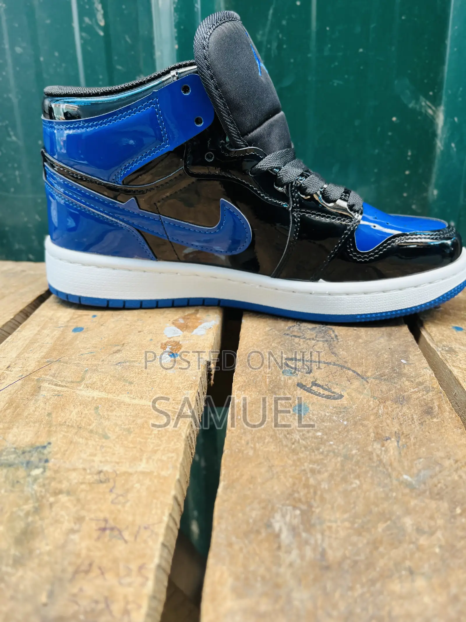 Nike Air Jordan 1