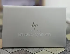 New Laptop HP ZBook Firefly G8 16GB Intel Core i7 SSD 512GB