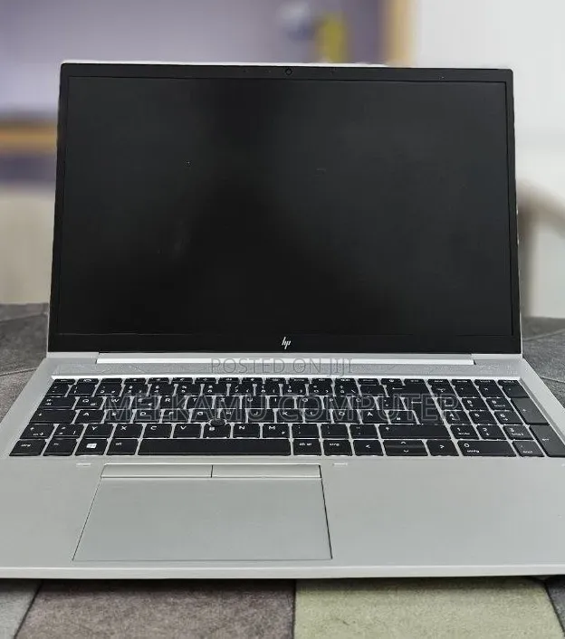 New Laptop HP ZBook Firefly G8 16GB Intel Core i7 SSD 512GB