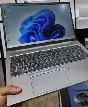 New Laptop HP ZBook Studio G8 16GB Intel Core i7 SSD 512GB