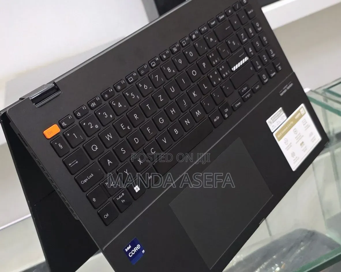 New Laptop Asus Vivobook 15 16GB Intel Core i9 SSD 1T